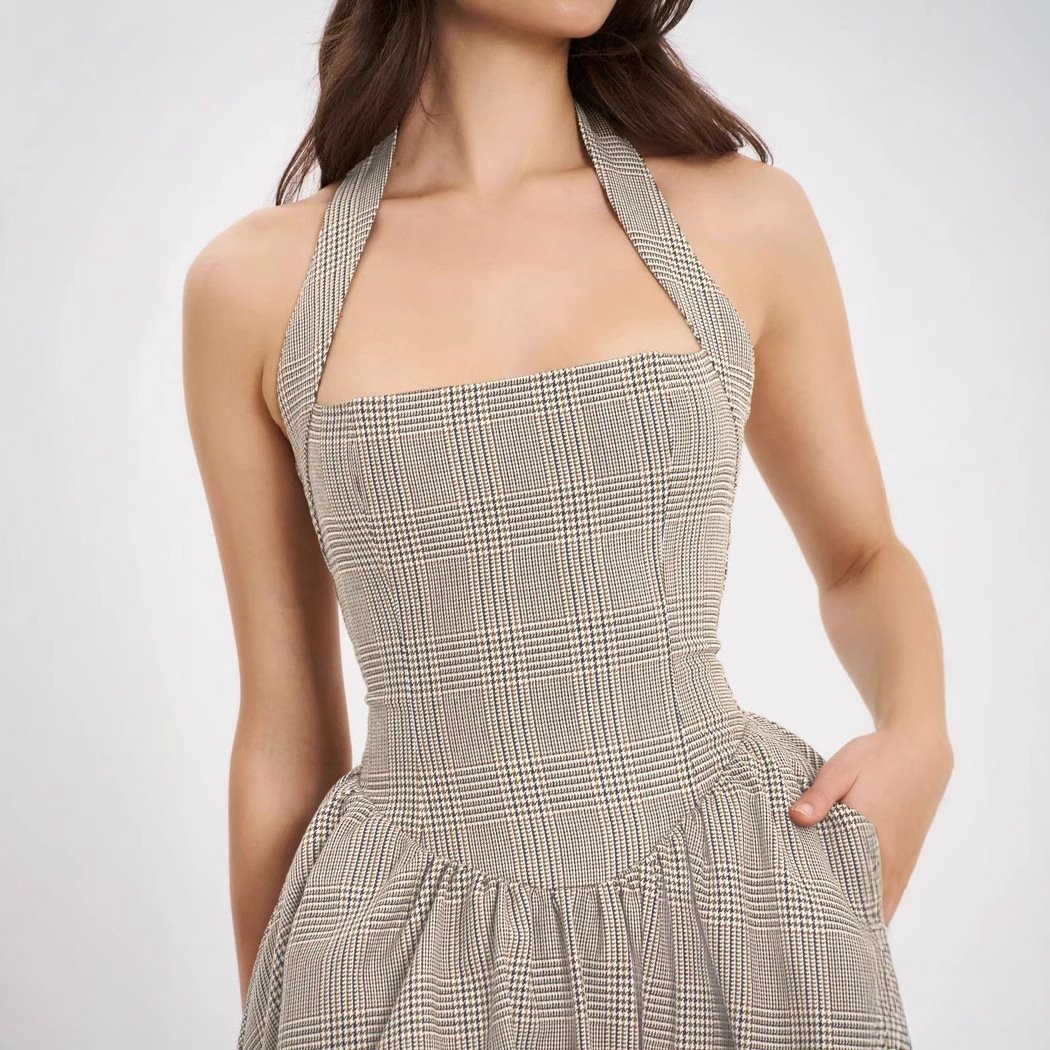 Women's Clothing Fashion Halter Dress - Image 3